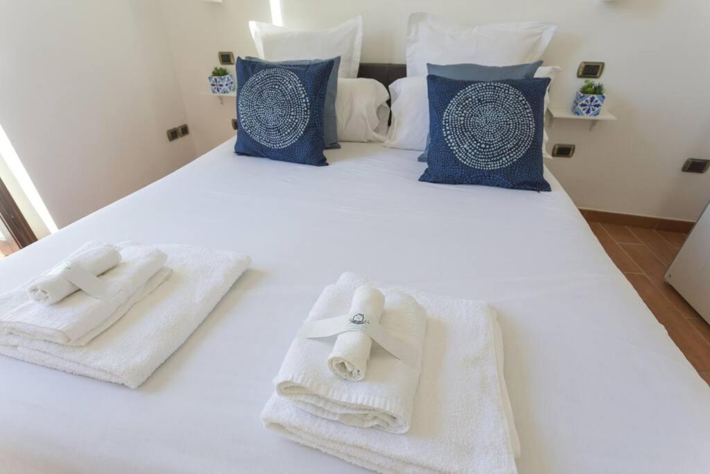 Apartament Dimora Donna Vittoria Bari Zewnętrze zdjęcie