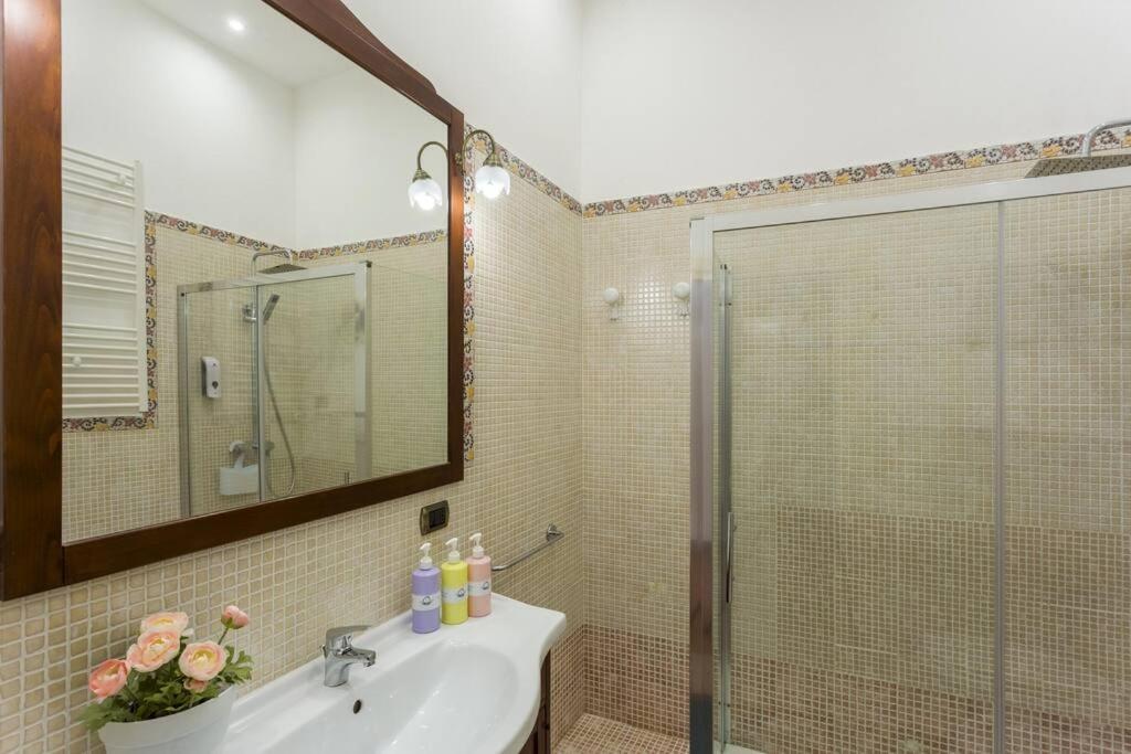 Apartament Dimora Donna Vittoria Bari Zewnętrze zdjęcie