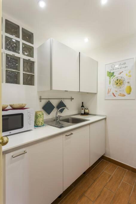 Apartament Dimora Donna Vittoria Bari Zewnętrze zdjęcie